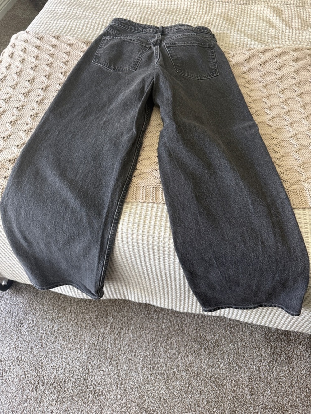Old Navy Extra High Wide-Leg Jeans in Washed Black - Picture 5 of 5